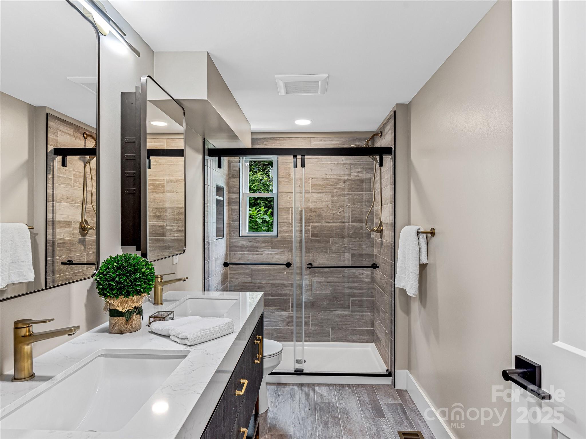 162 Courtland Place Asheville NC 28801