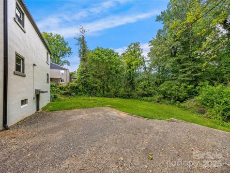162 Courtland Place Asheville NC 28801