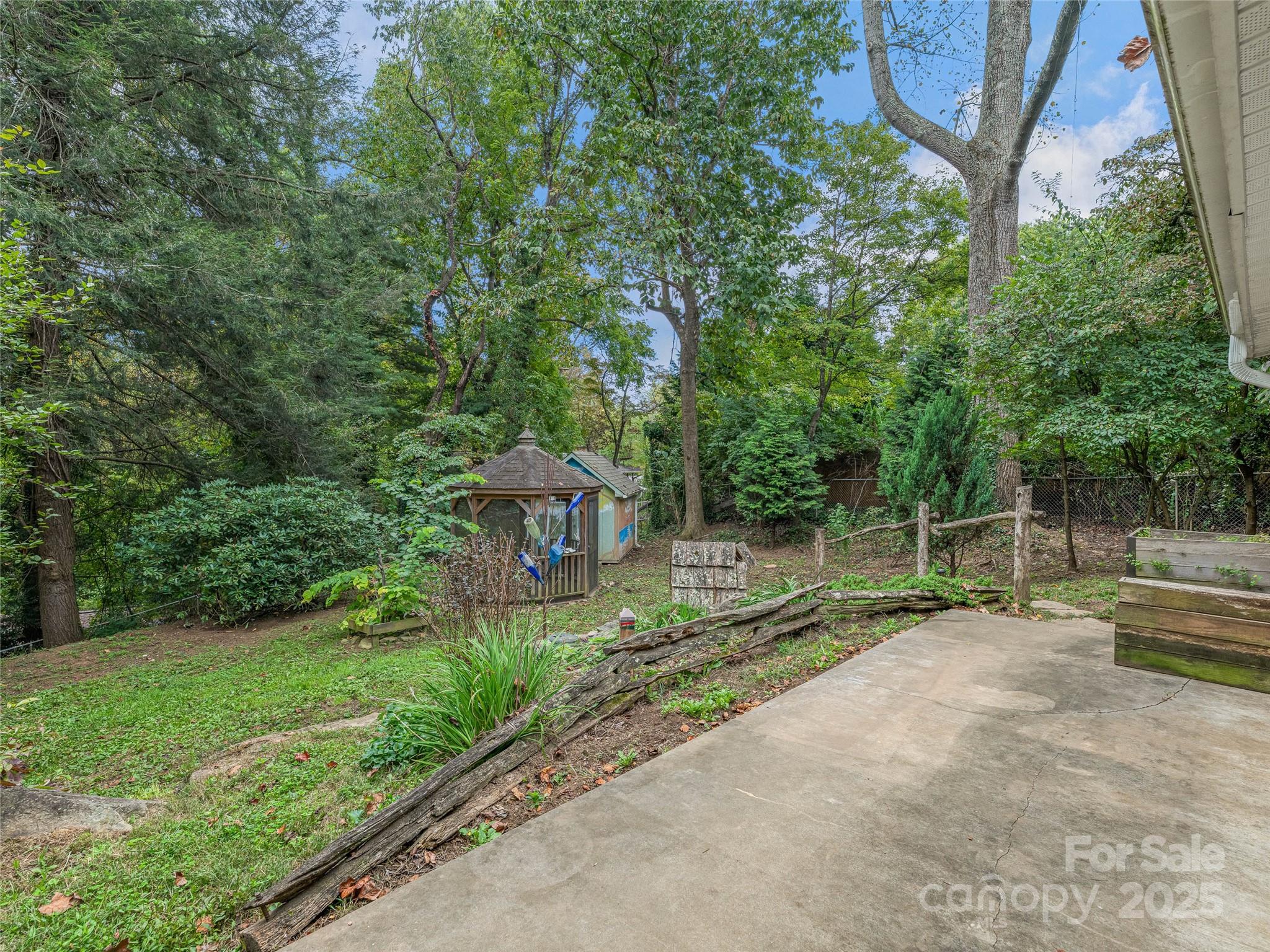 163 Governors View Road Asheville NC 28805