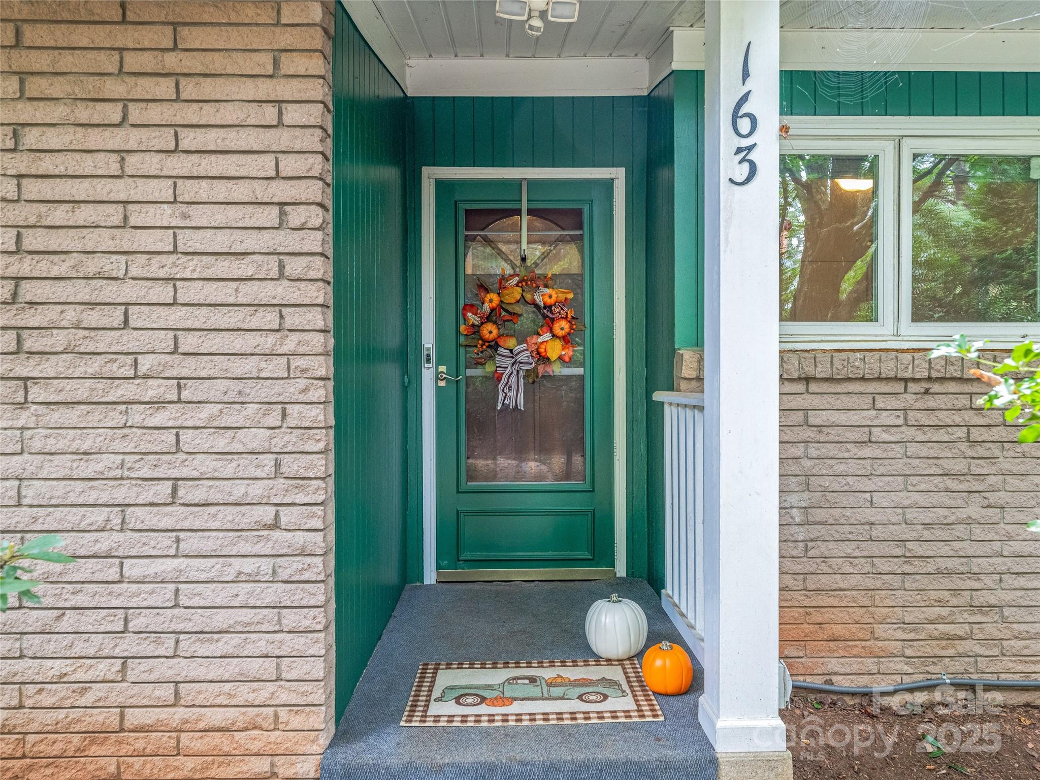 163 Governors View Road Asheville NC 28805