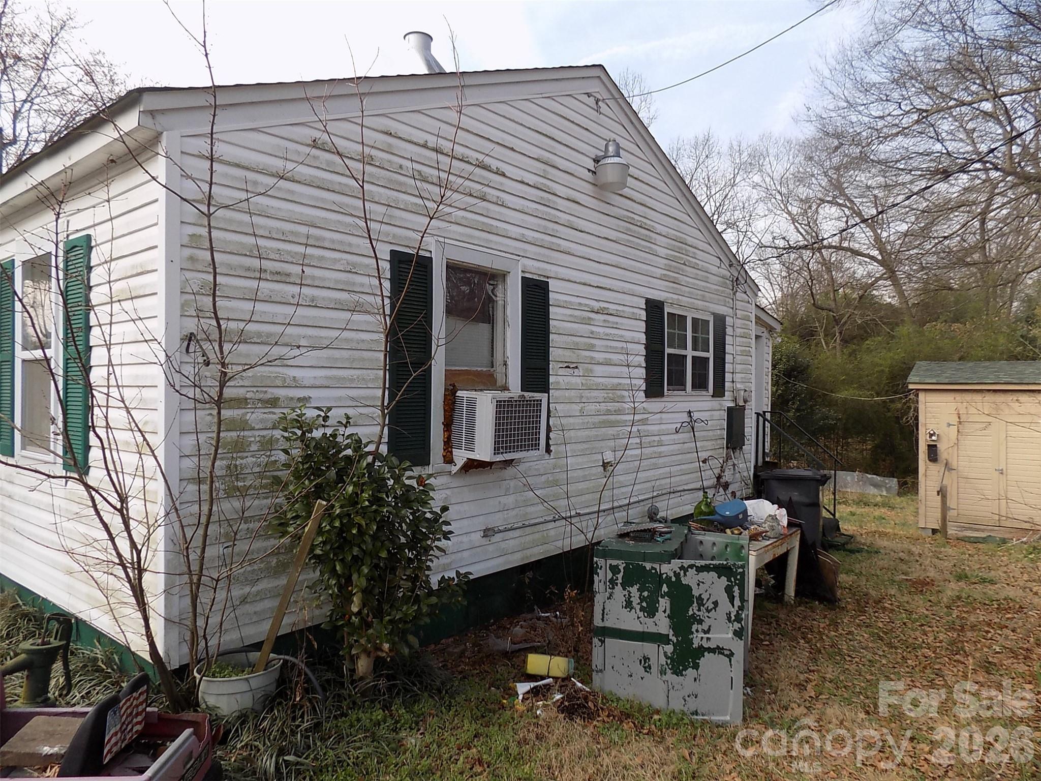415 S Maple Street S Dallas NC 28034