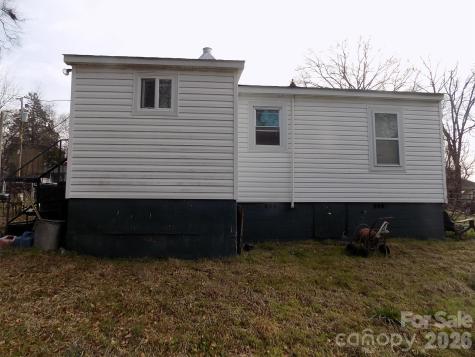 415 S Maple Street S Dallas NC 28034
