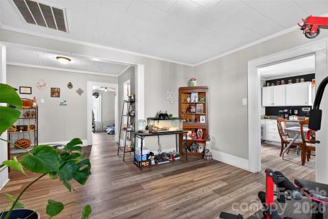 121 Holland Street Gaffney SC 29341