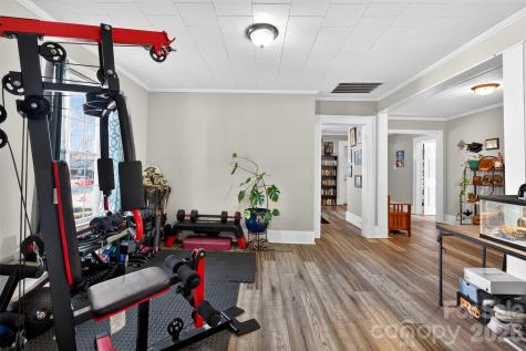 121 Holland Street Gaffney SC 29341