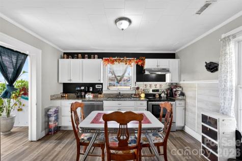121 Holland Street Gaffney SC 29341