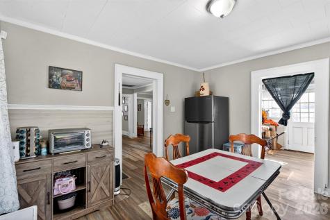 121 Holland Street Gaffney SC 29341