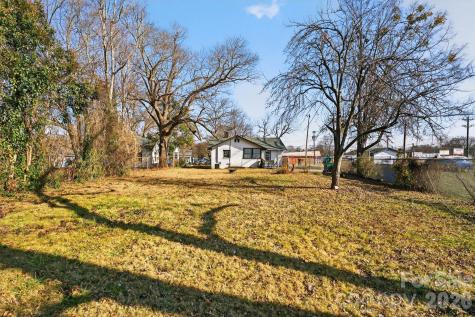 121 Holland Street Gaffney SC 29341