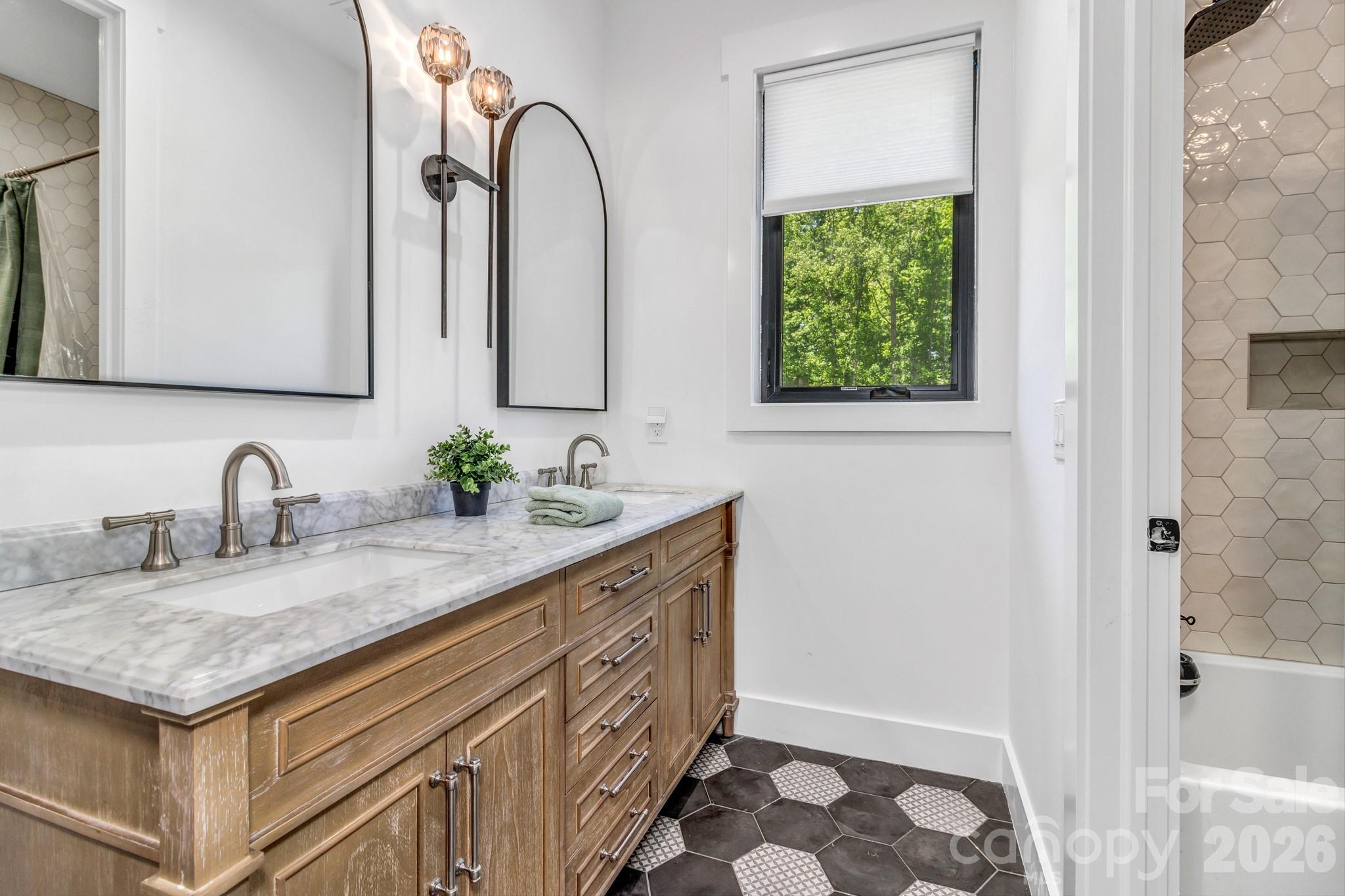 108 Poplar Green Way Asheville NC 28806