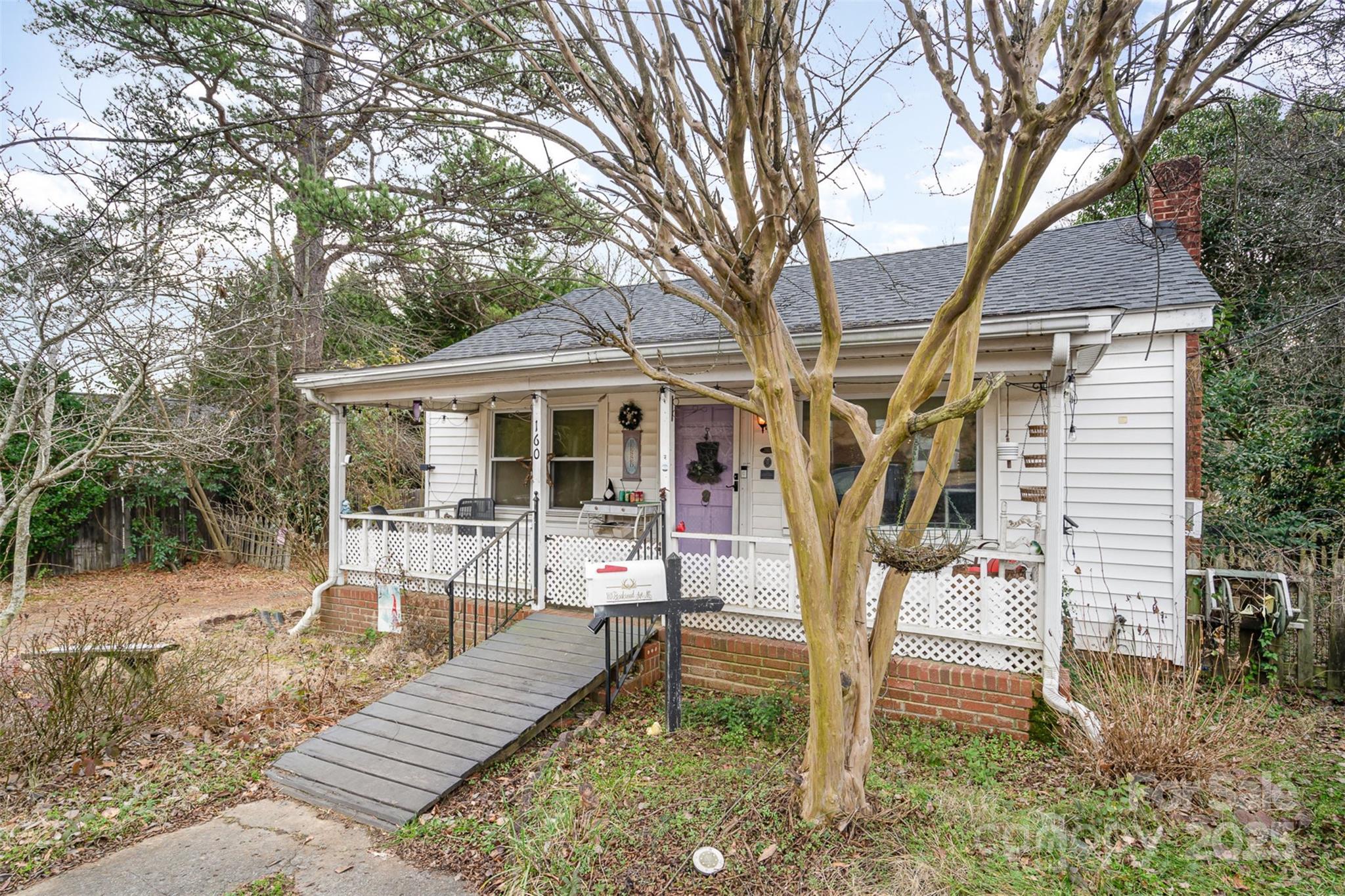 160 Brookwood Avenue NE Concord NC 28025