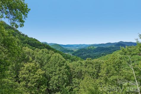105 Dotsu Trail Maggie Valley NC 28751