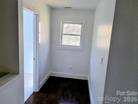 24 Salt Box Haven Burnsville NC 28714