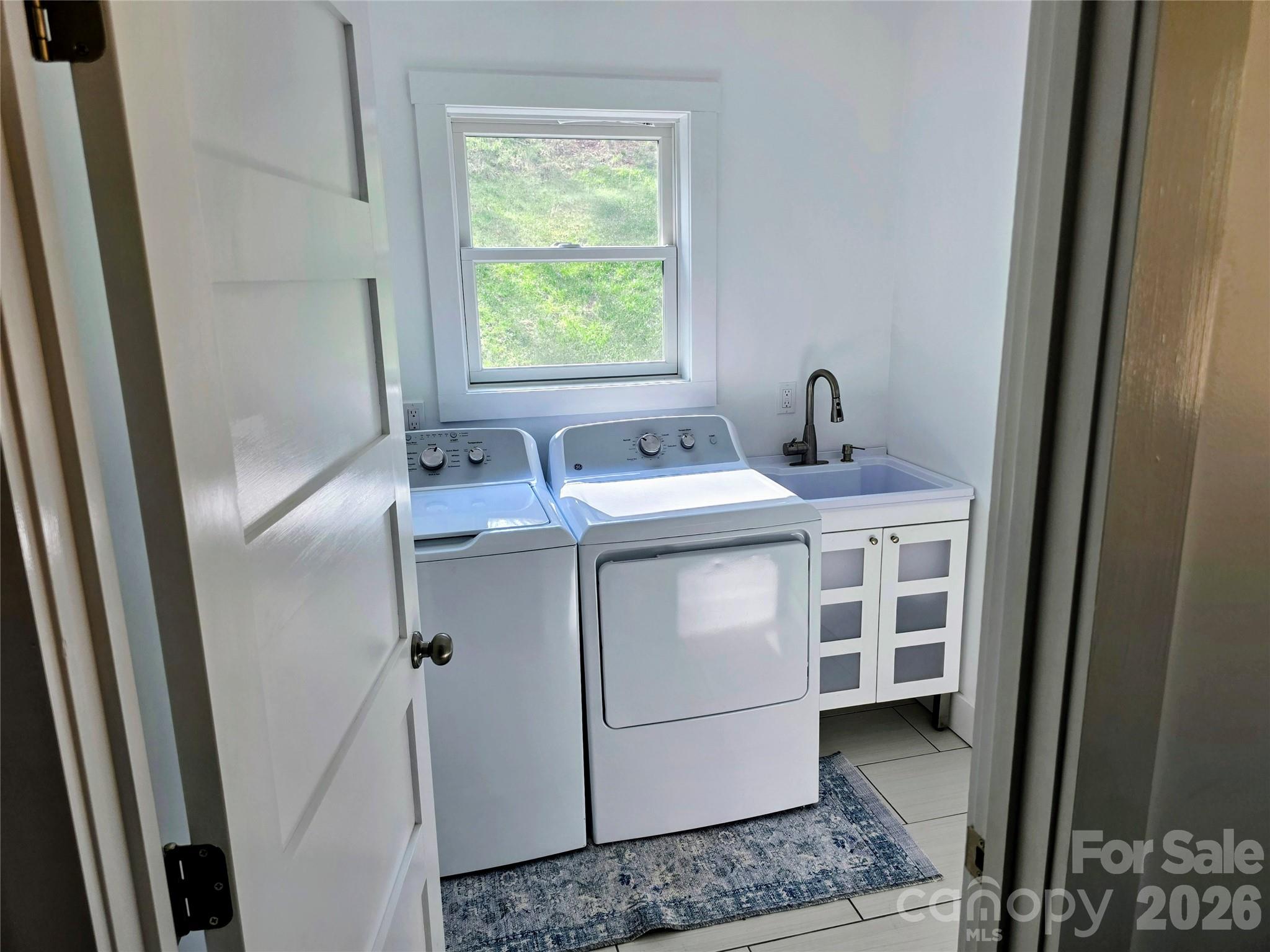 24 Salt Box Haven Burnsville NC 28714