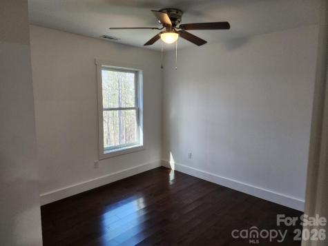 24 Salt Box Haven Burnsville NC 28714