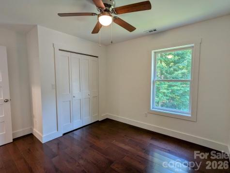 24 Salt Box Haven Burnsville NC 28714