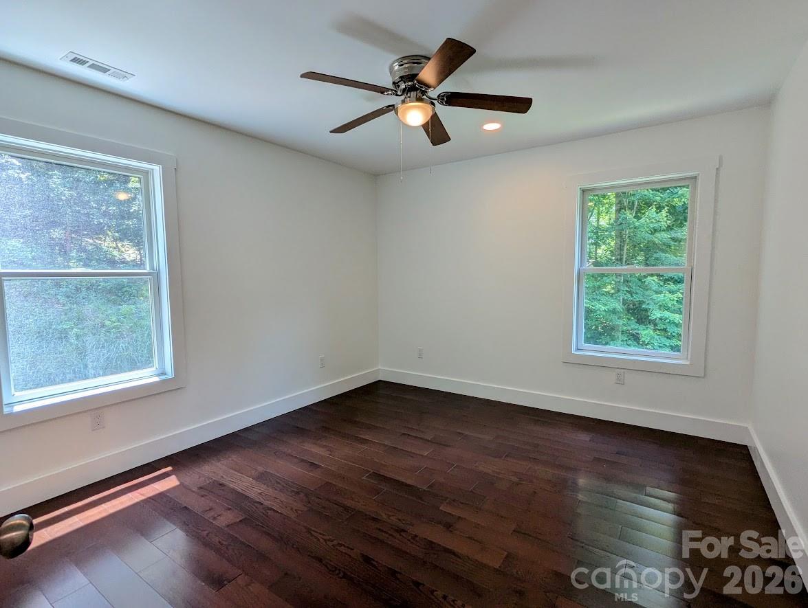 24 Salt Box Haven Burnsville NC 28714