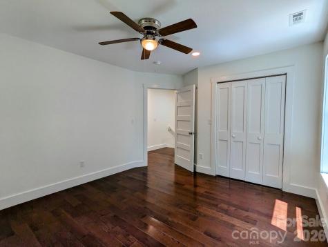 24 Salt Box Haven Burnsville NC 28714