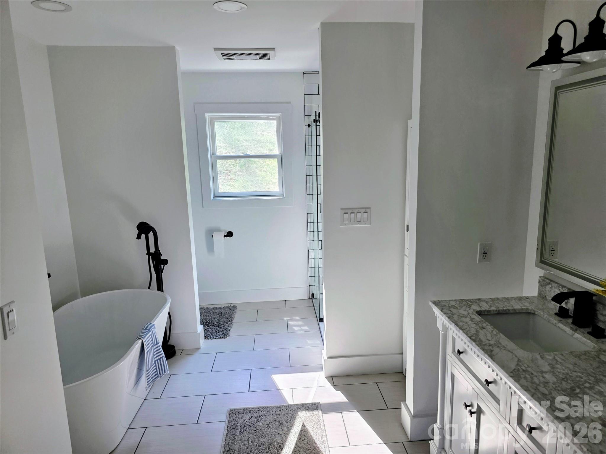 24 Salt Box Haven Burnsville NC 28714