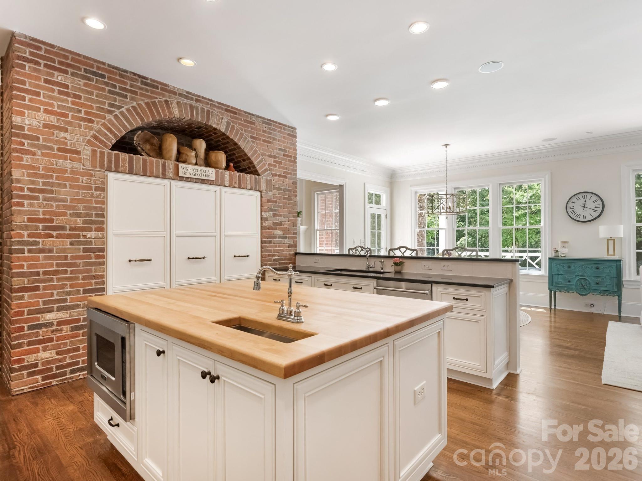 9146 Heydon Hall Circle Charlotte NC 28210
