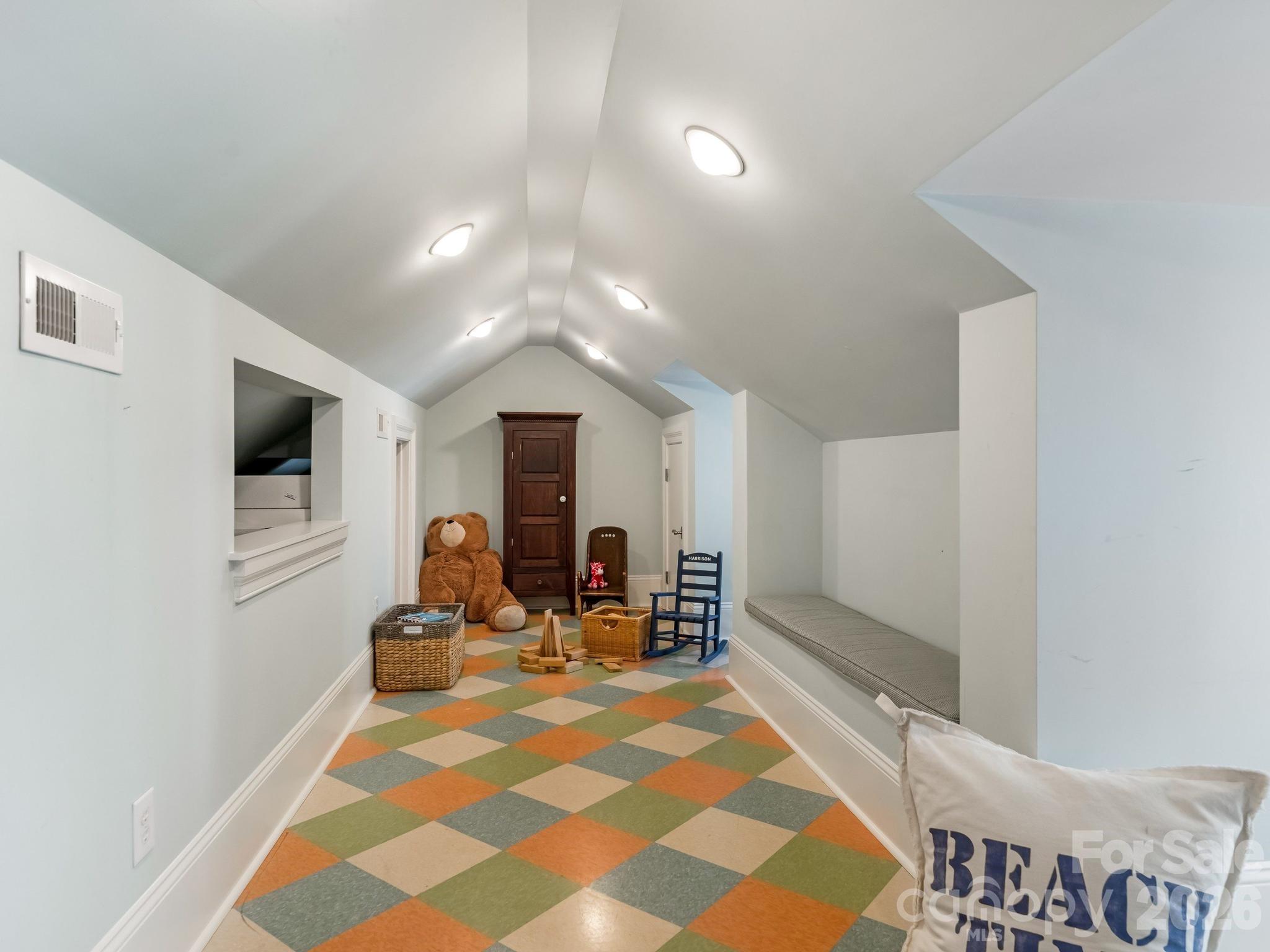 9146 Heydon Hall Circle Charlotte NC 28210