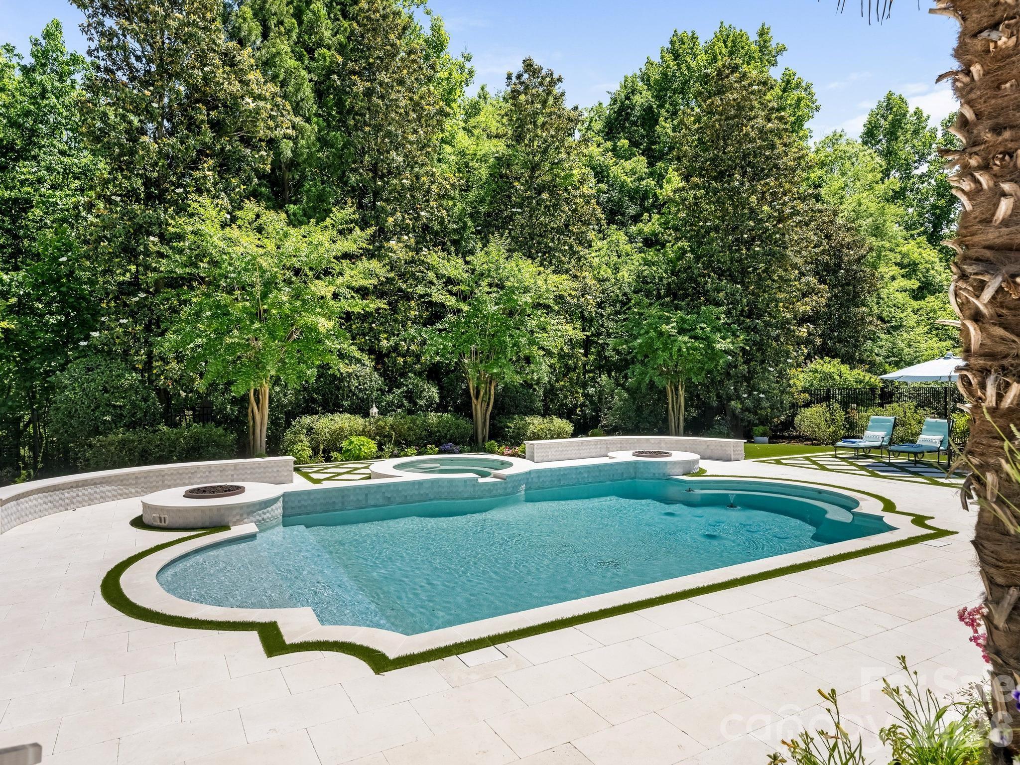 9146 Heydon Hall Circle Charlotte NC 28210
