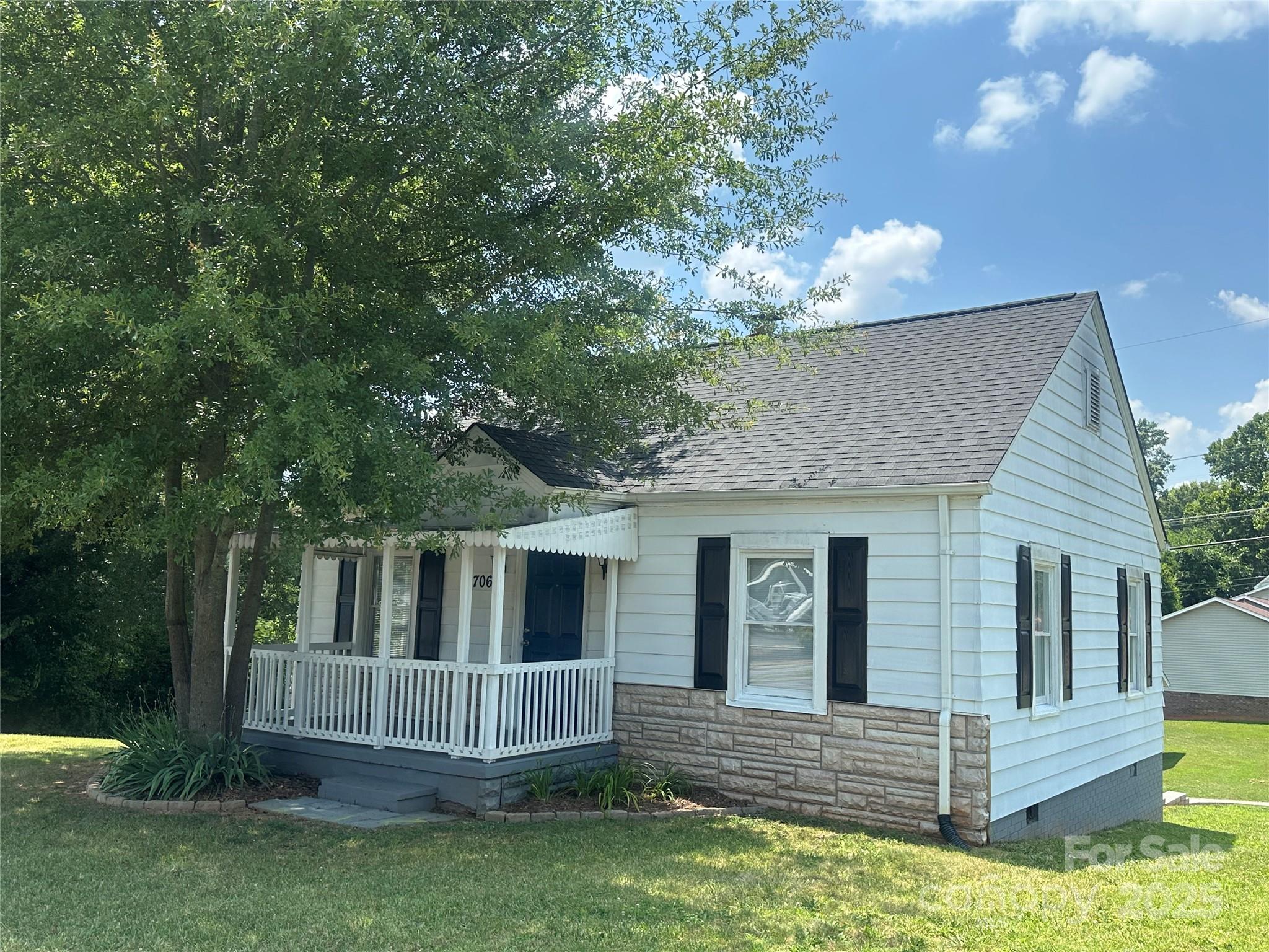 706 13th Street SW Hickory NC 28602