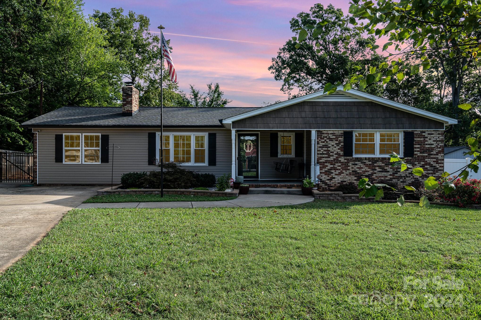 203 Auten Circle Mount Holly NC 28120