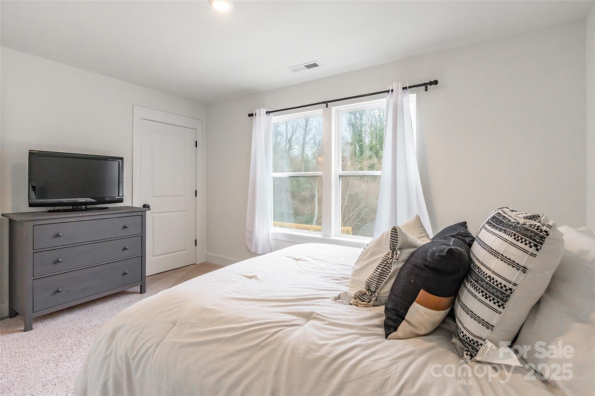 2636 Elmin Street Charlotte NC 28208
