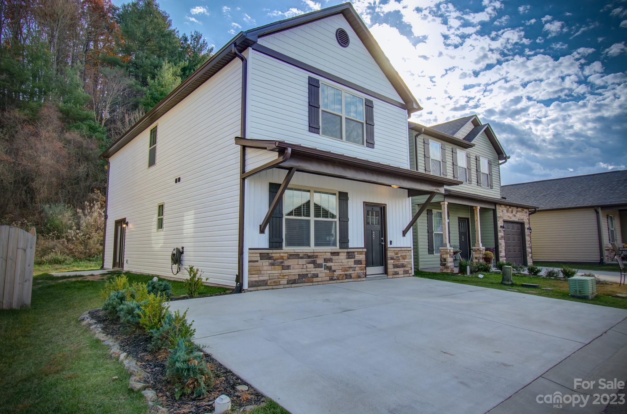 27 Greenly Lane Fletcher NC 28732