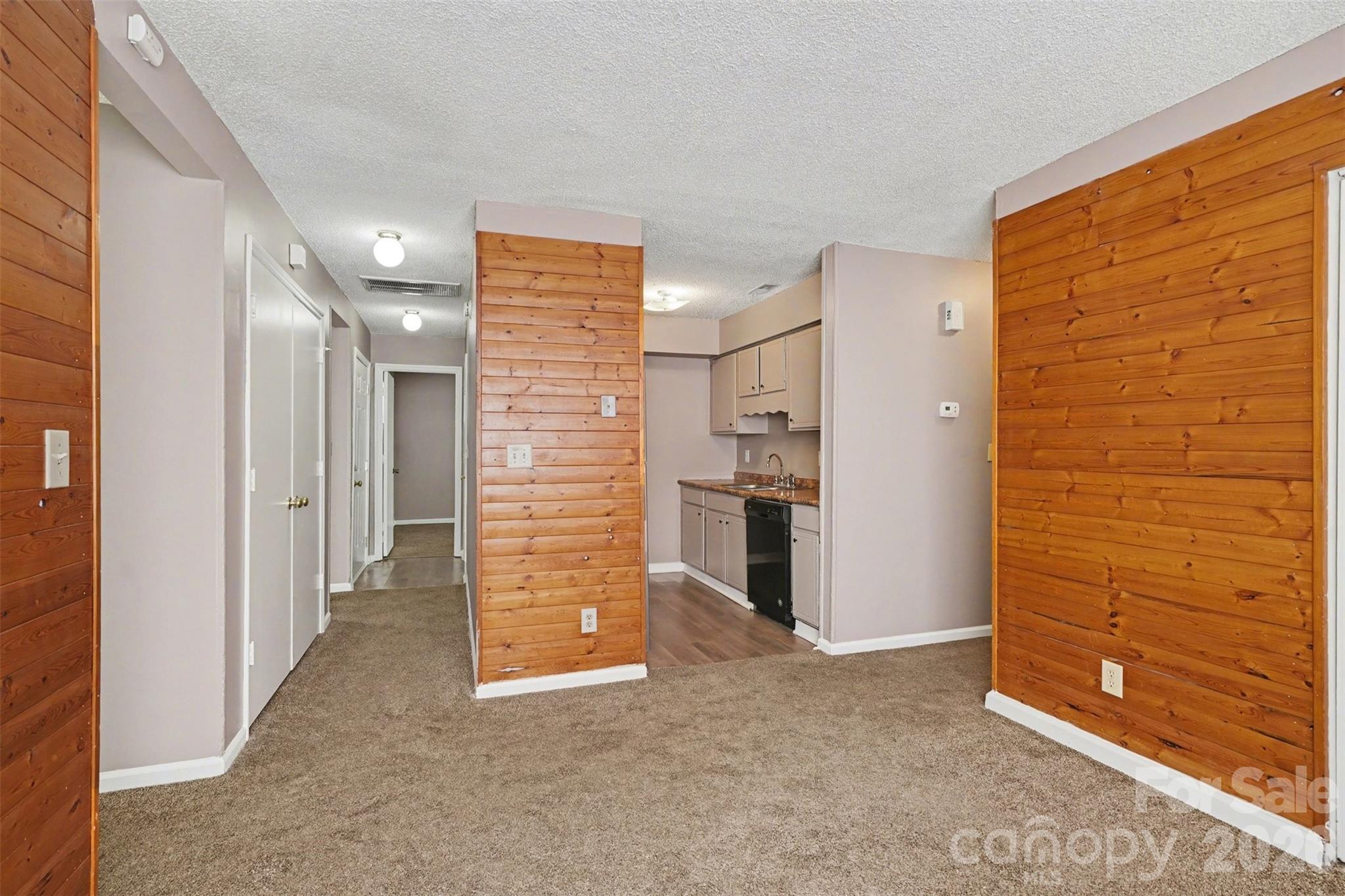 6107 Bent Tree Court Charlotte NC 28212