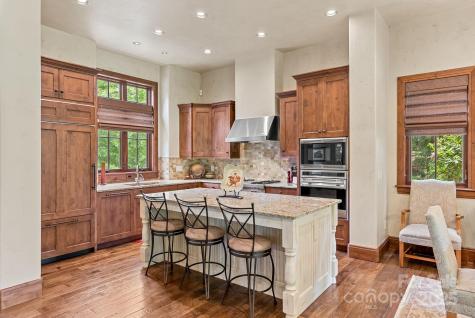 577 Walnut Valley Parkway Arden NC 28704