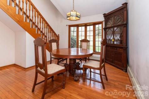 586 Justice Ridge Road Candler NC 28715