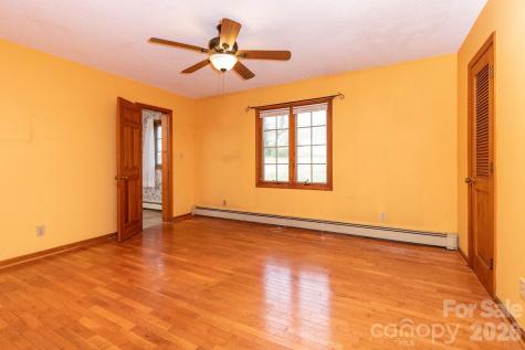 586 Justice Ridge Road Candler NC 28715