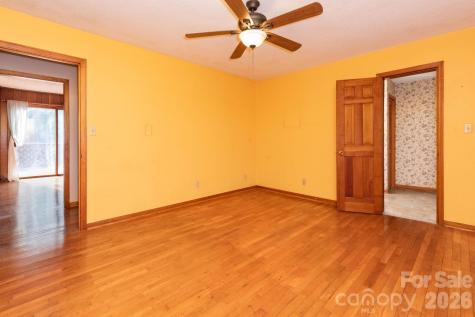 586 Justice Ridge Road Candler NC 28715