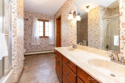 586 Justice Ridge Road Candler NC 28715