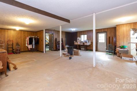 586 Justice Ridge Road Candler NC 28715