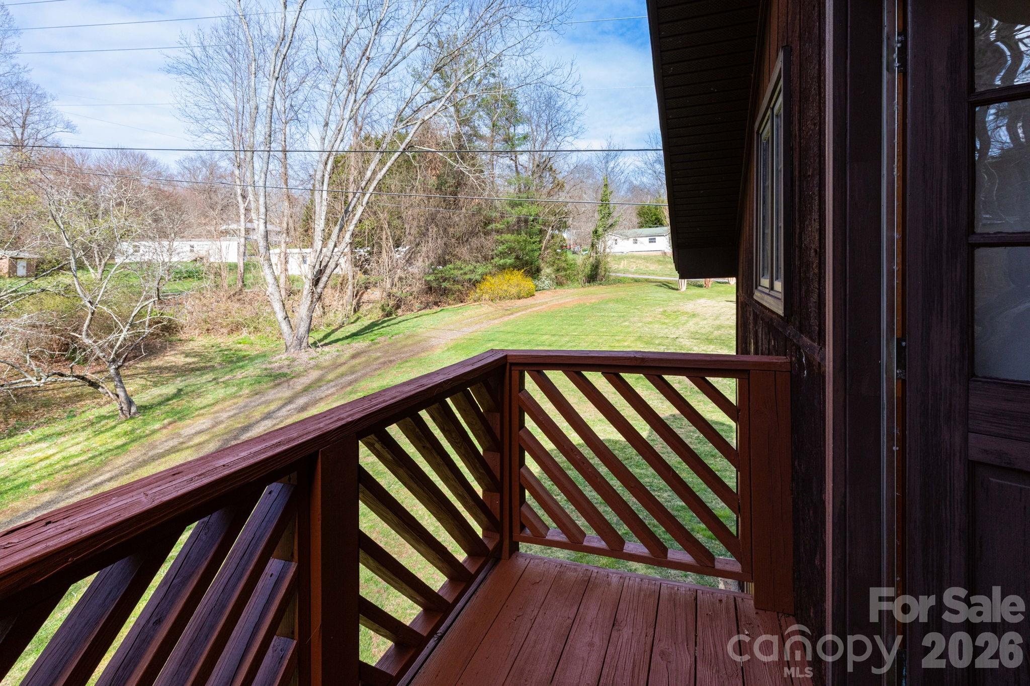 586 Justice Ridge Road Candler NC 28715
