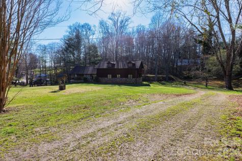586 Justice Ridge Road Candler NC 28715