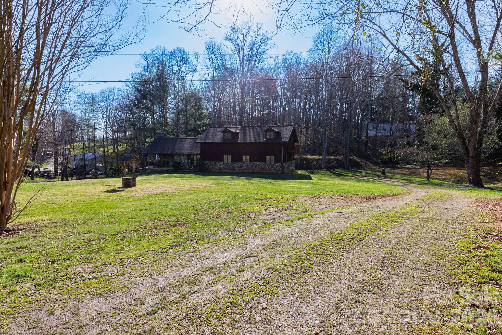 586 Justice Ridge Road Candler NC 28715