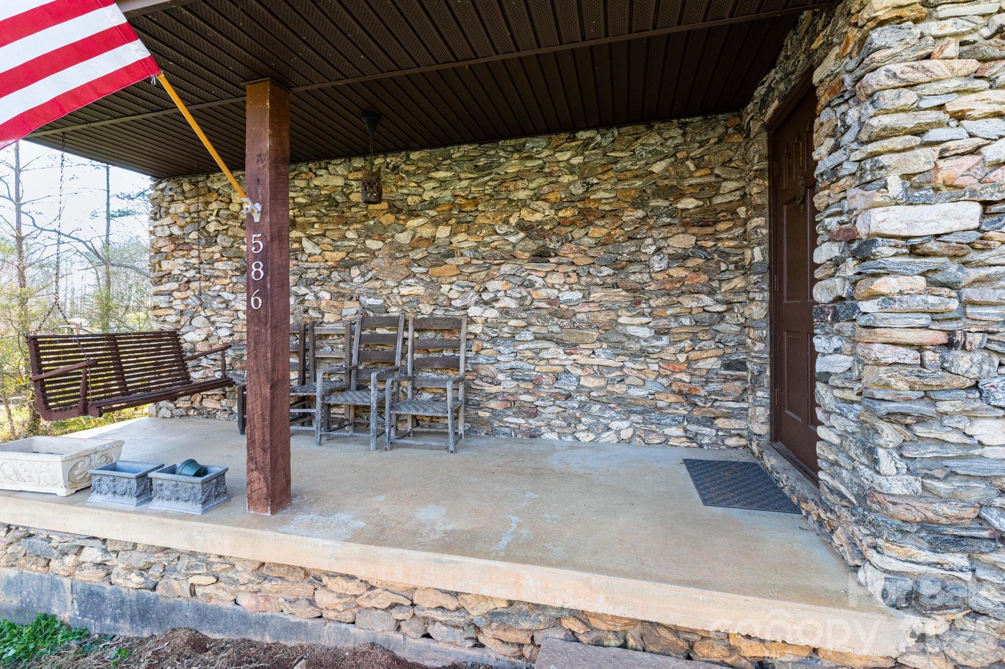 586 Justice Ridge Road Candler NC 28715