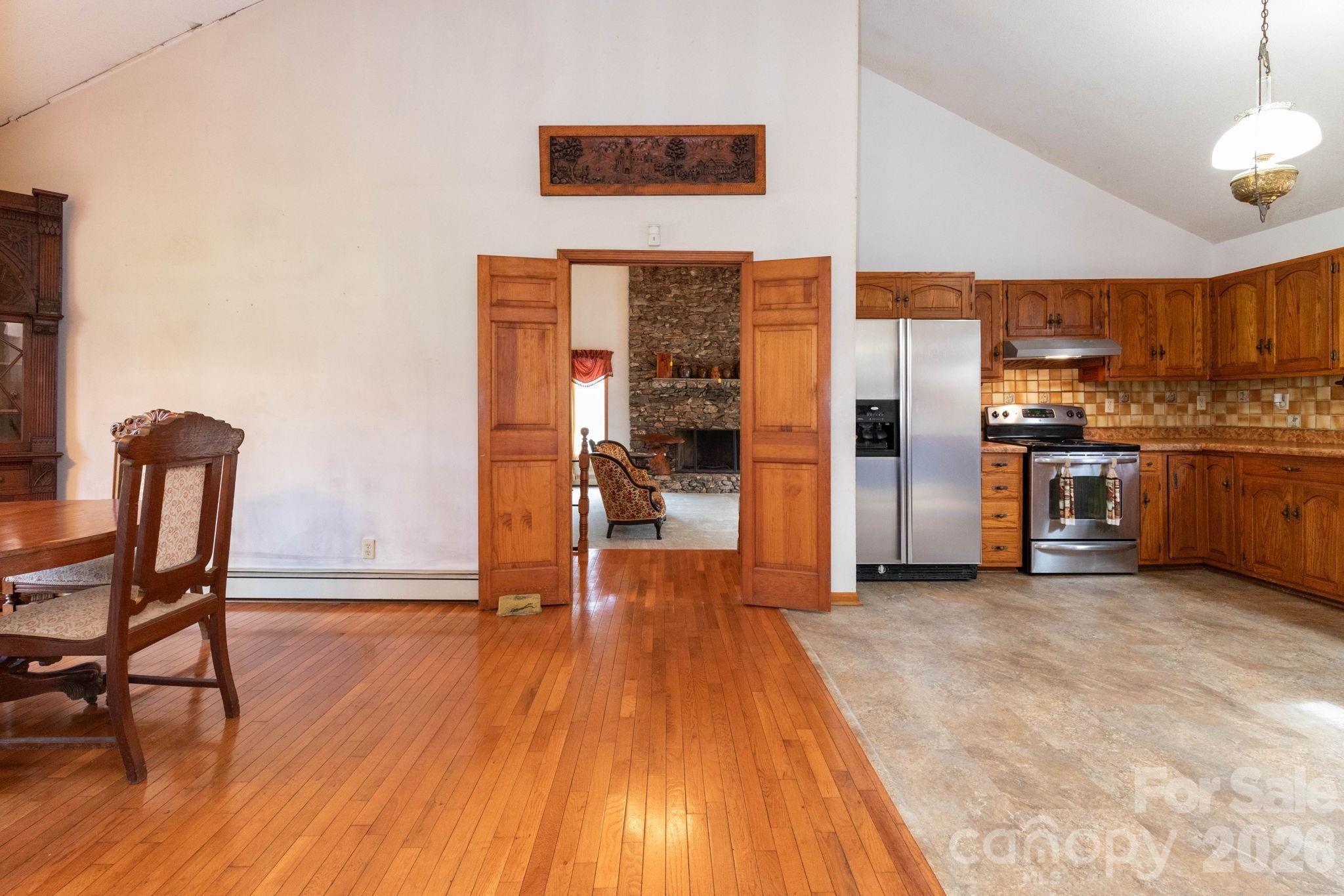 586 Justice Ridge Road Candler NC 28715