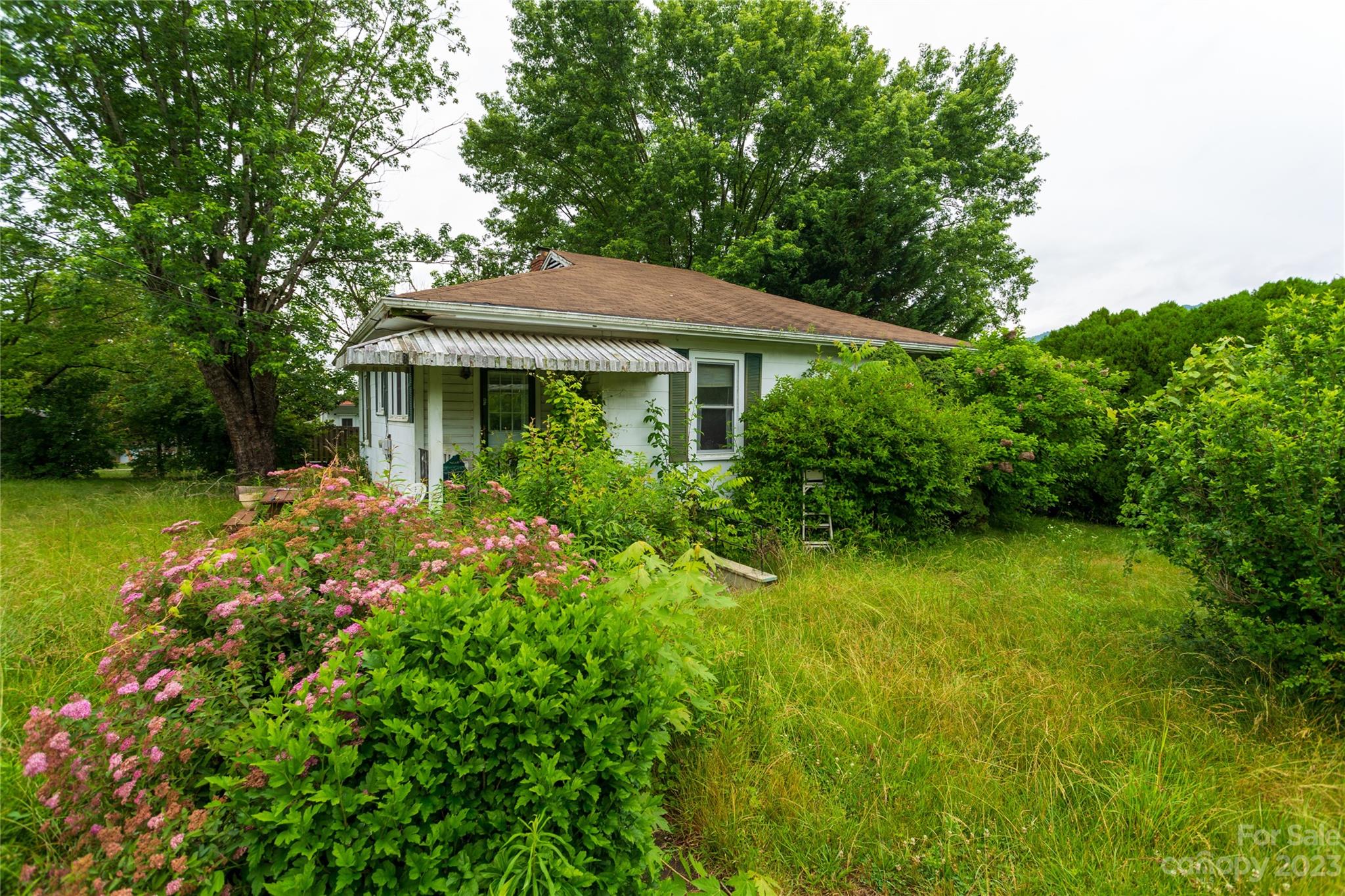 108 Young Street Swannanoa NC 28778