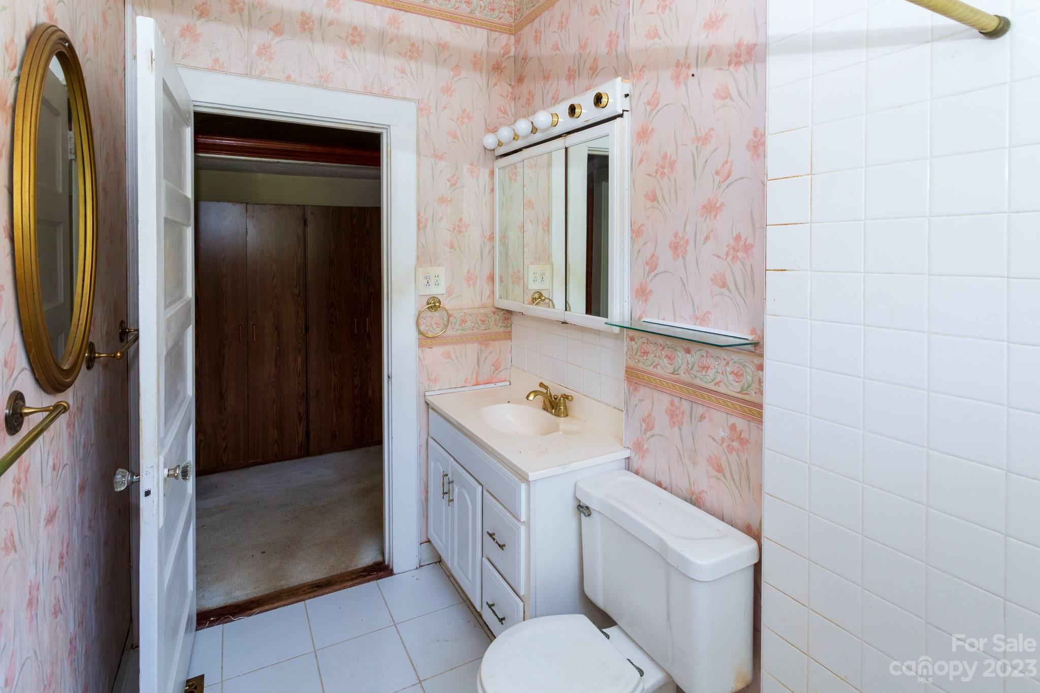 108 Young Street Swannanoa NC 28778
