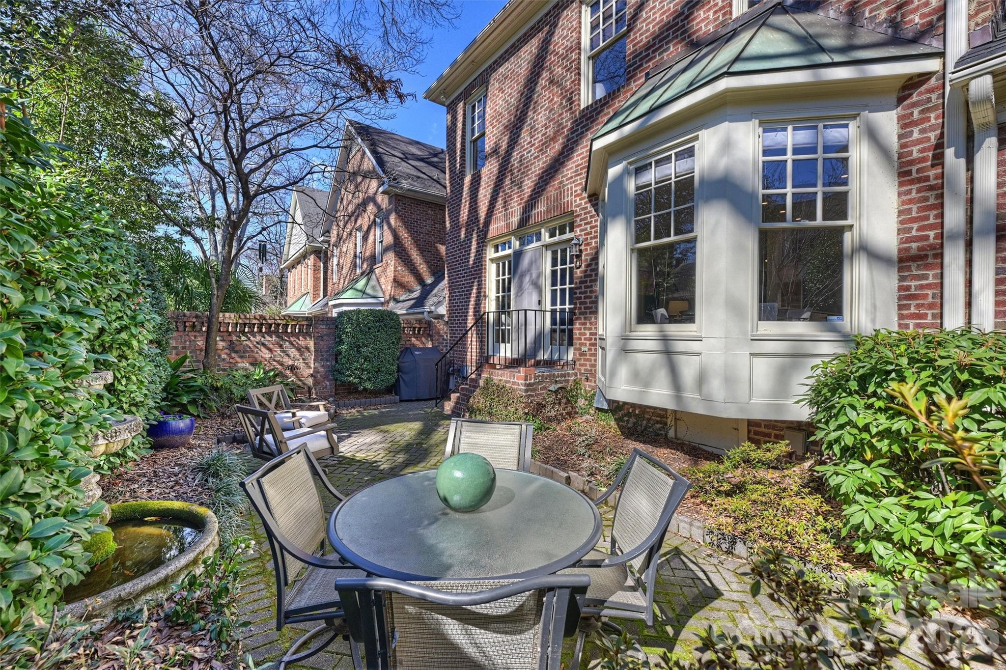1244 Dilworth Crescent Row Charlotte NC 28203