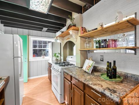 90 Davidson Gap Road Leicester NC 28748