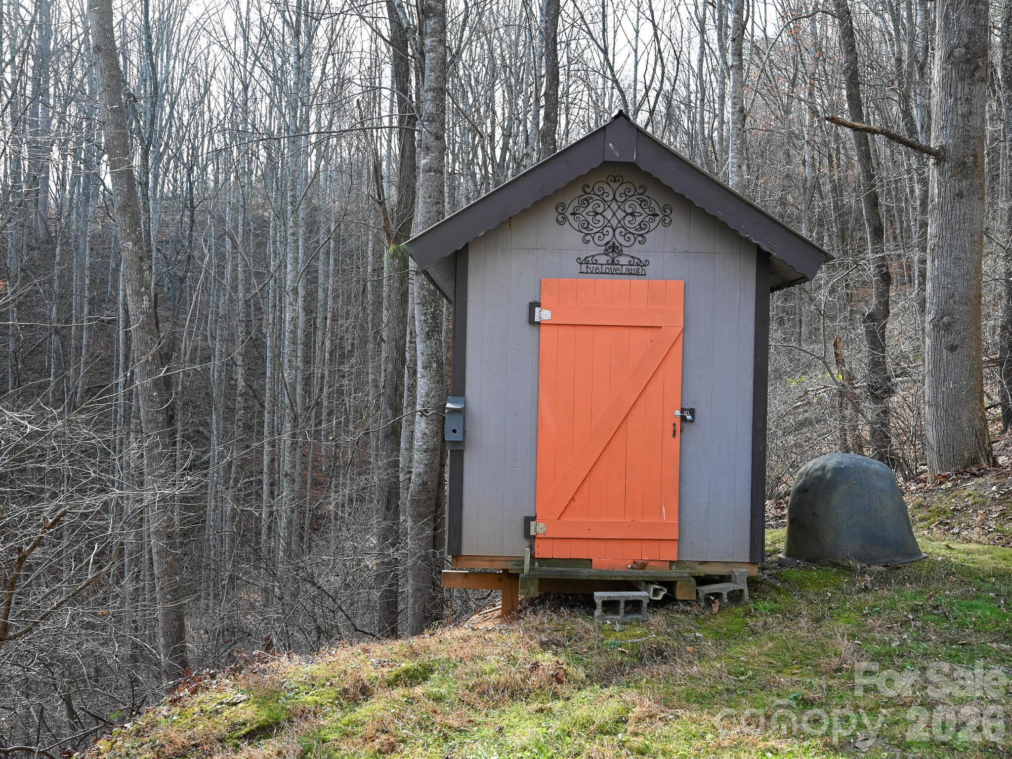 90 Davidson Gap Road Leicester NC 28748