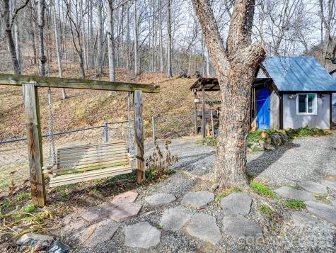 90 Davidson Gap Road Leicester NC 28748