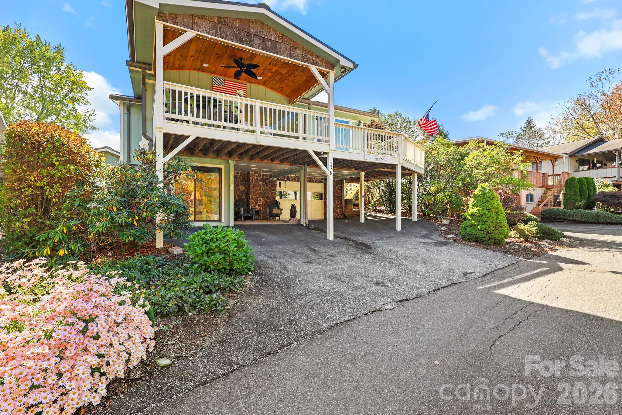 228 Snowshoe Loop Newland NC 28657