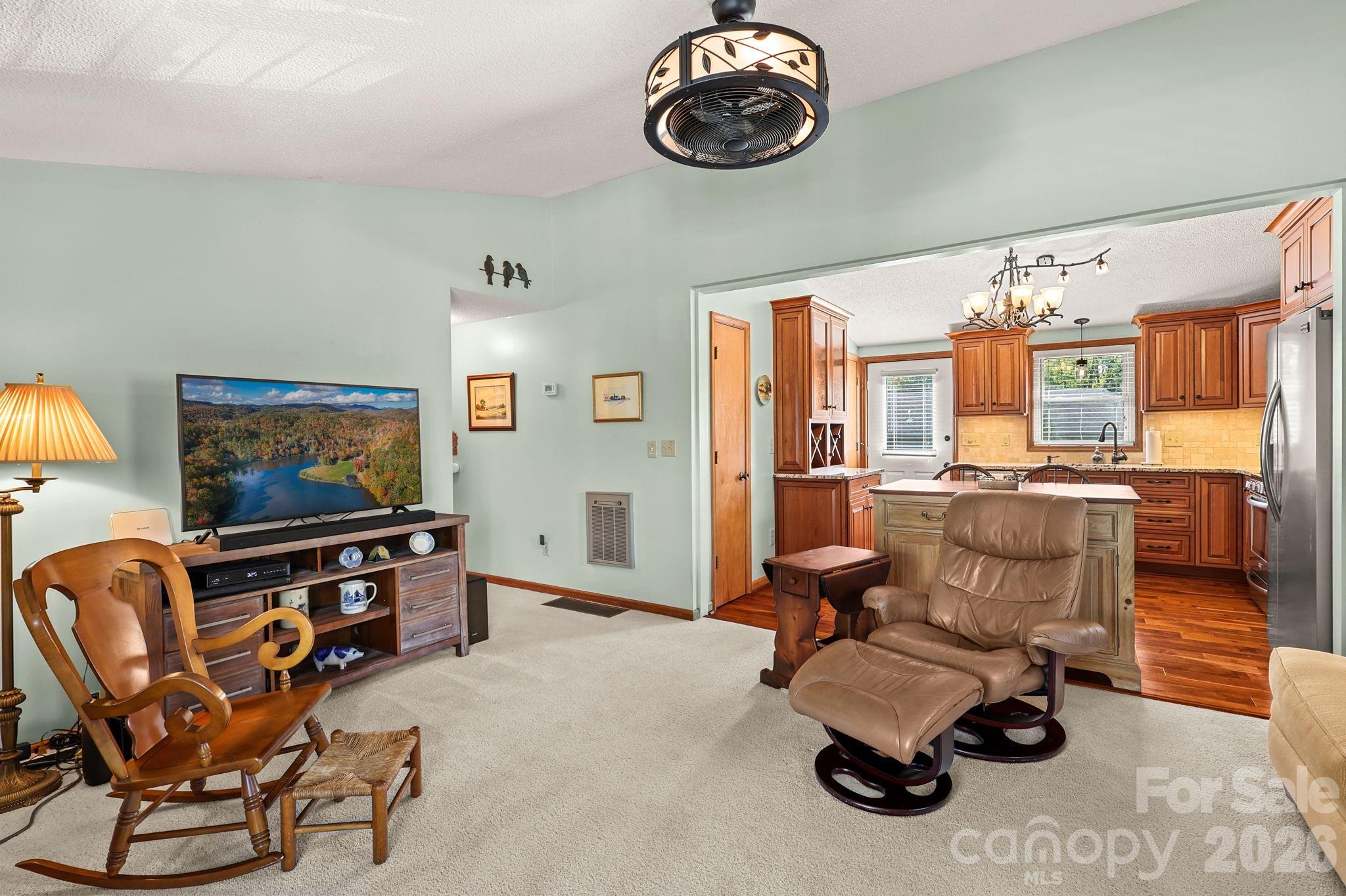 228 Snowshoe Loop Newland NC 28657