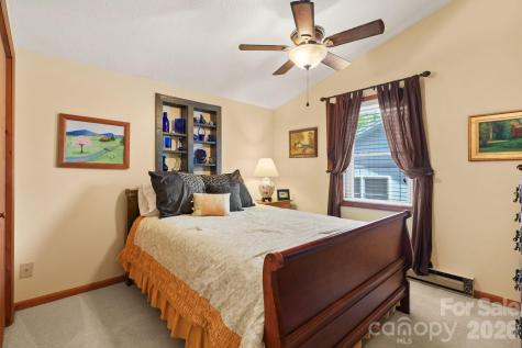 228 Snowshoe Loop Newland NC 28657