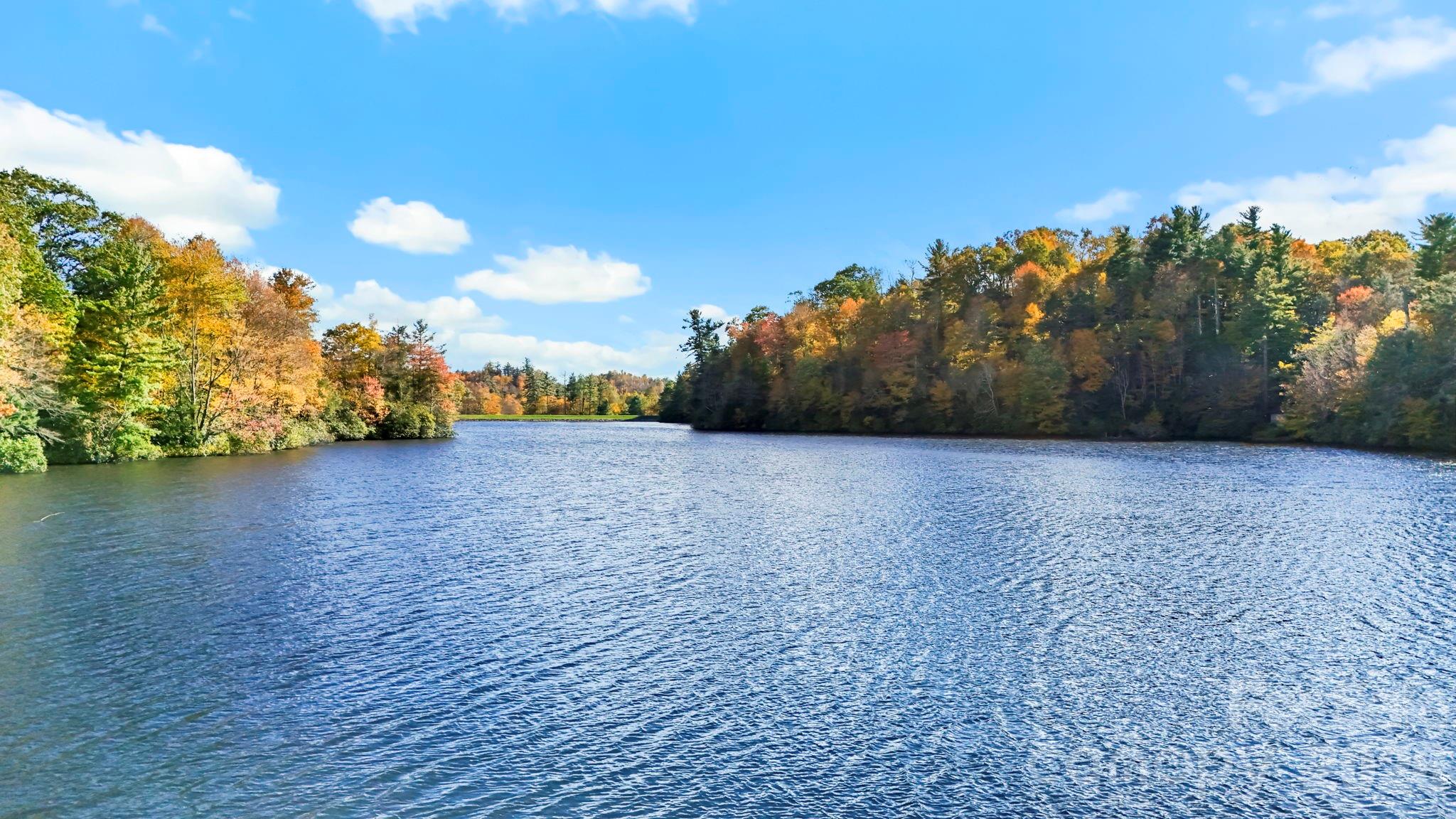 228 Snowshoe Loop Newland NC 28657
